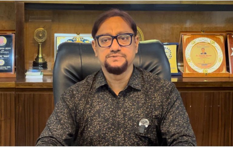 বিনামূল্যে টাইফয়েডের টিকা নিয়ে টাইফয়েড প্রতিরোধ করুন: মেয়র