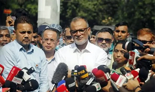 ‘নন-শিডিউলড’ ফ্লাইটের খরচ মওকুফ, যাত্রী ভোগান্তির জন্য দুঃখ প্রকাশ: উপদেষ্টা বশিরউদ্দীন