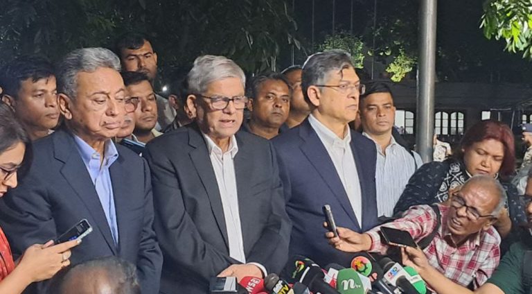অন্তর্বর্তী সরকারকে কেয়ারটেকারের আদলে রূপ দিতে হবে : মির্জা ফখরুল