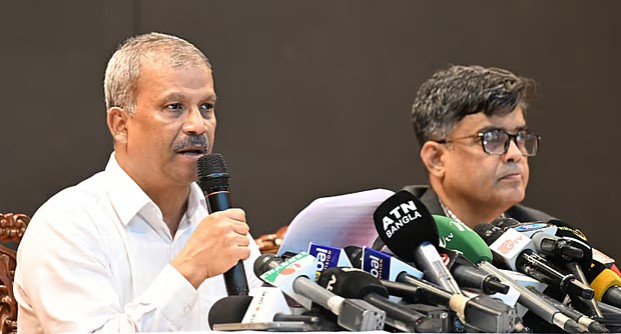 মামলায় পলাতক আসামিরা প্রার্থী হতে পারবেন না জাতীয় নির্বাচনে