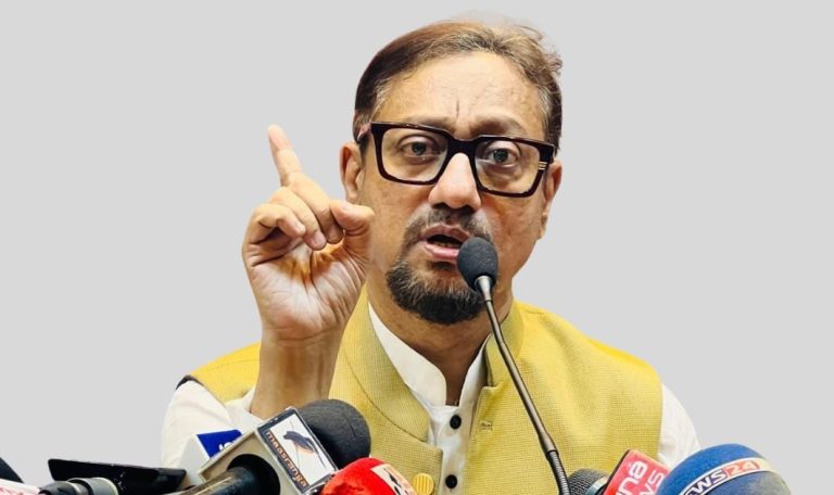 ‘দুই’ ঘষে ৪০ কোটি টাকার রাজস্ব ফাঁকি: সিইওর কাছে জবাব চাইলেন মেয়র শাহাদাত