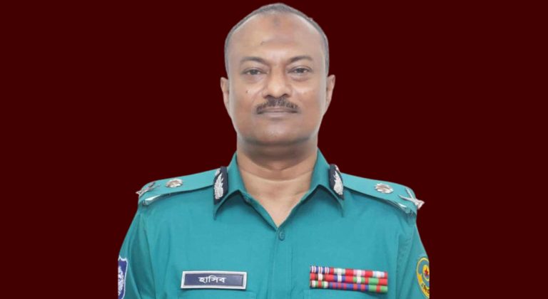 অস্ত্রধারী সন্ত্রাসী দেখামাত্র গুলি করে হত্যার নির্দেশ সিএমপি কমিশনারের