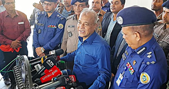 শেখ হাসিনাসহ অন্যদের মামলার রায় প্রয়োগে সরকারের কঠোর অবস্থান: স্বরাষ্ট্র উপদেষ্টা