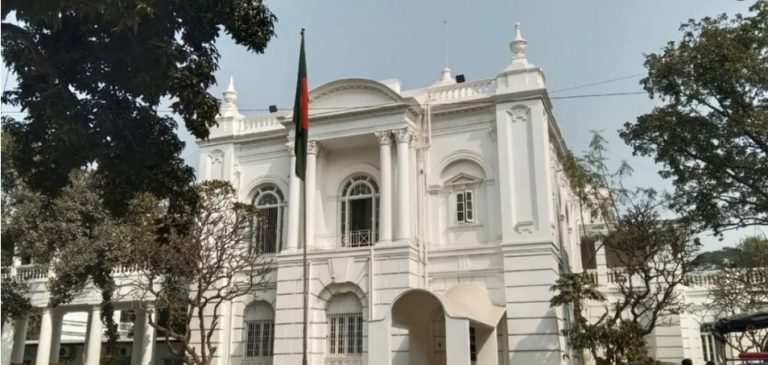 আশুলিয়ায় লাশ পোড়ানোর মামলায় রাজসাক্ষীর জেরা ঘিরে ট্রাইব্যুনালে হট্টগোল