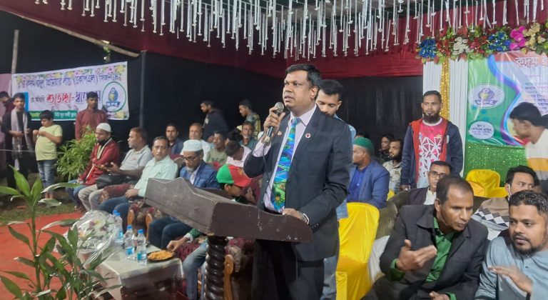 সুস্থ থাকতে খেলাধুলার বিকল্প নেই, তরুণদের প্রতি এড. সরোয়ার লাভলুর উপদেশ