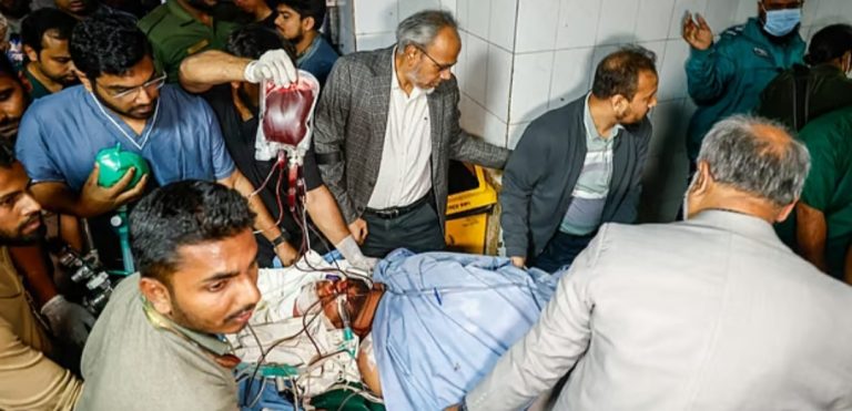 ওসমান হাদি ‘লাইফ সাপোর্টে’: ঢাকা মেডিকেলের পরিচালকের দপ্তর