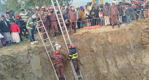 ৩৫ ফুট গভীরেও শিশু সাজিদকে পাওয়া যায়নি, উদ্ধার অভিযান চলছে