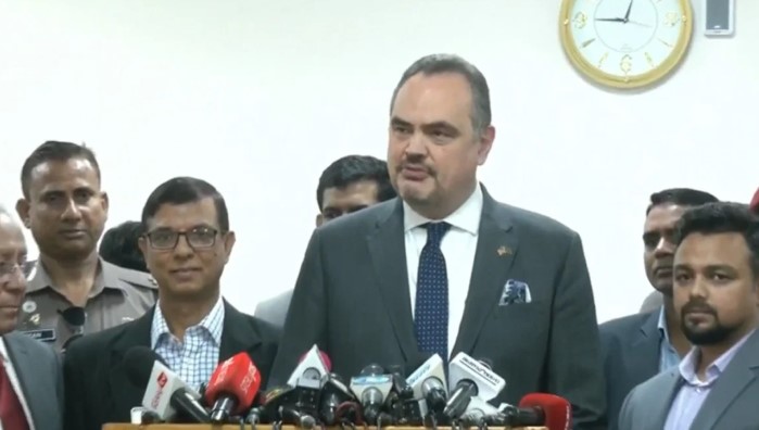 বাংলাদেশের নির্বাচনে যুক্তরাষ্ট্র কোনও পক্ষ নেবে না: মার্কিন রাষ্ট্রদূত