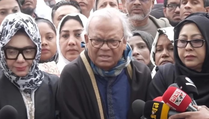 খালেদা জিয়ার আদর্শ অনুসরণ করেই এগোবে বিএনপি: রিজভী