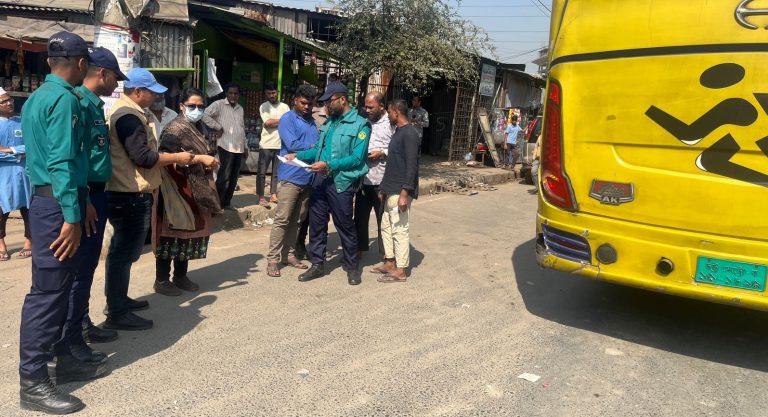 বাকলিয়া–আগ্রাবাদে বিআরটিএ’র অভিযান, জরিমানা ও ডাম্পিং