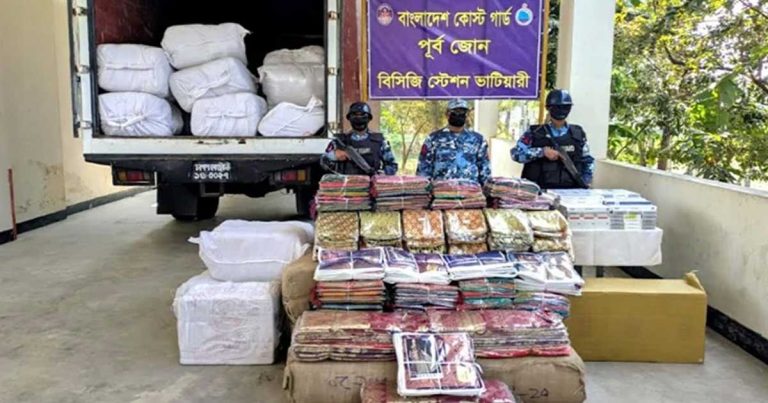 সীতাকুণ্ডে ৯ কোটি টাকার বিদেশি বস্ত্র ও সিগারেট জব্দ