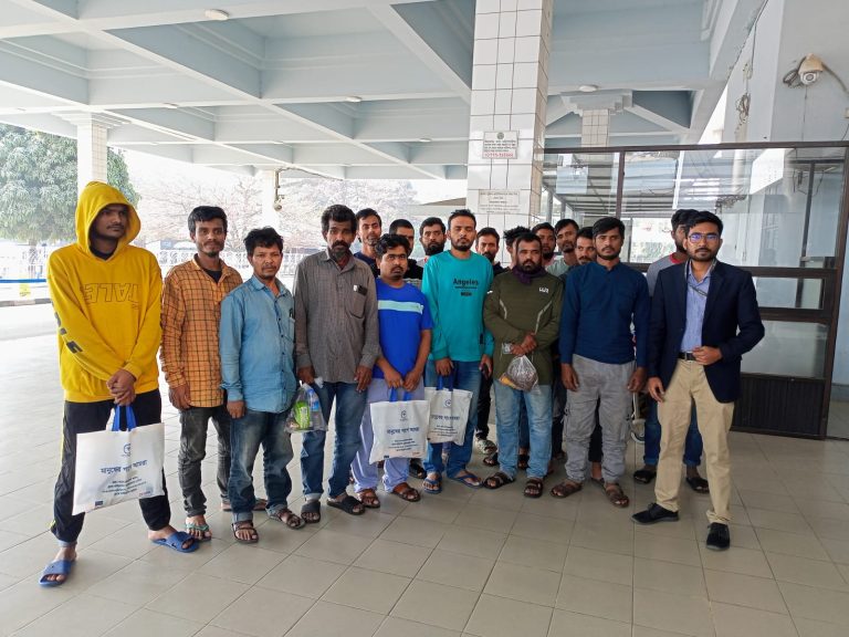 সোদি ও সংযুক্ত আরব আমিরাত থেকে শূন্য হাতে ফিরলেন ২১ প্রবাসী