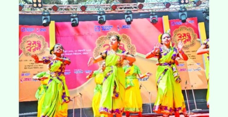 চট্টগ্রাম বসন্ত বরণে বর্ণিল উৎসব, তারুণ্যের উচ্ছ্বাসে মুখর নগরী