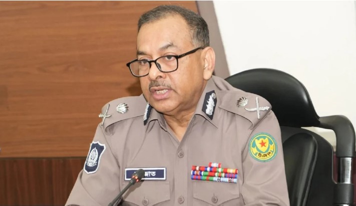 শুক্রবার সংঘর্ষে ১৬ পুলিশ সদস্য আহত: ডিএমপি কমিশনার