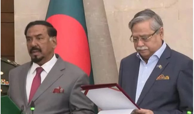 স্পিকার ও ডেপুটি স্পিকারকে শপথ পড়ালেন রাষ্ট্রপতি
