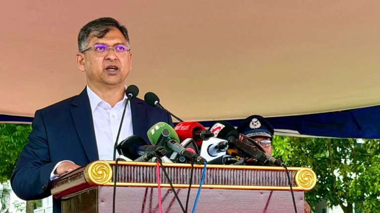 পুলিশ কোনো দল বা গোষ্ঠীর লাঠিয়াল বাহিনী নয়: স্বরাষ্ট্রমন্ত্রী