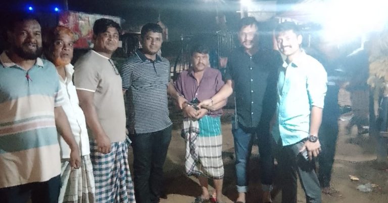 বাকলিয়ায় প্রকাশ্যে গুলি বর্ষণকারী ফারুক গ্রেপ্তার