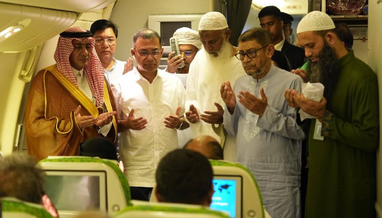 হজ ফ্লাইট উদ্বোধন করলেন প্রধানমন্ত্রী