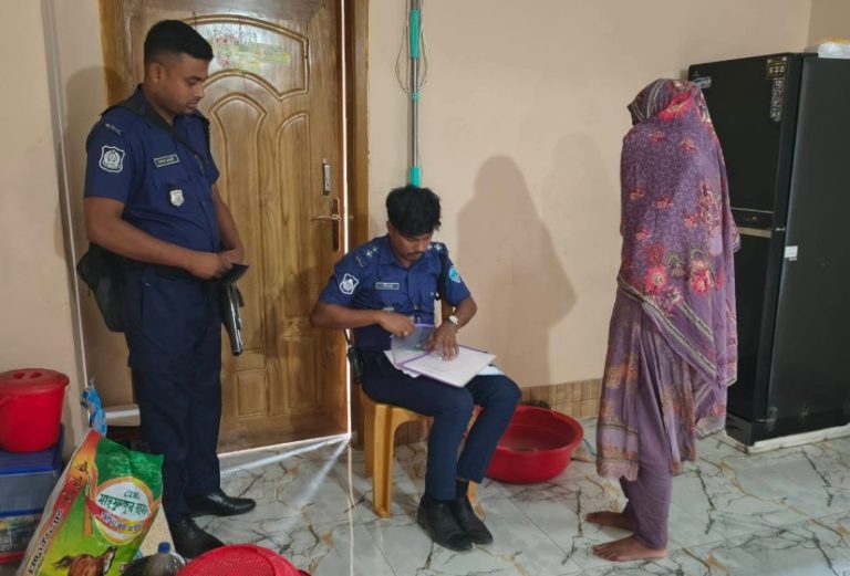 লোহাগাড়ায় মাদ্রাসা থেকে শিক্ষকের ঝুলন্ত মরদেহ উদ্ধার