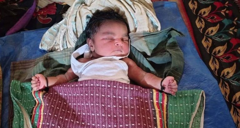 রাঙামাটিতে শ্মশানের পাশে রক্তমাখা নবজাতক উদ্ধার