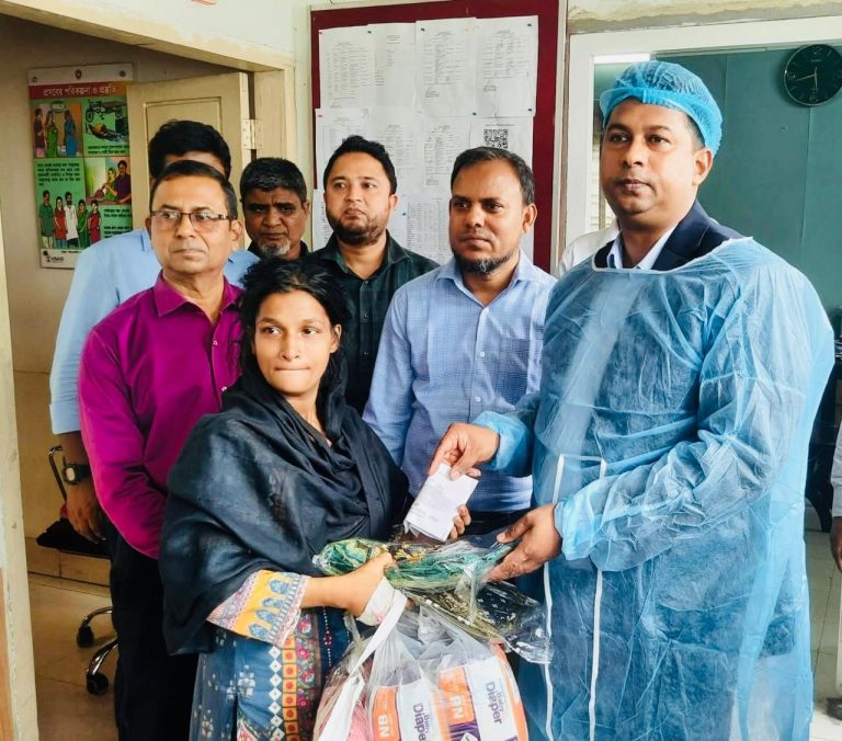 কন্যা সন্তান ফেলে পলাতক স্বামী, পাশে মানবিক ডিসি জাহিদ