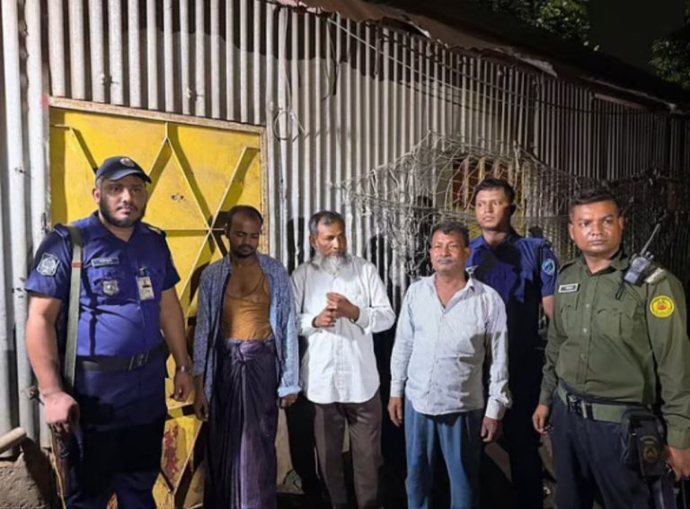 মেয়ের গয়না নিয়ে জুয়ার আসরে বাবা, সীতাকুণ্ডে তিনজনের কারাদণ্ড