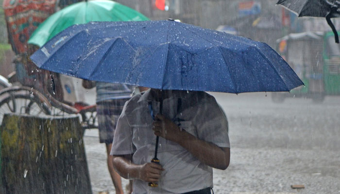 চট্টগ্রামের আকাশে ধেয়ে আসছে ‘কালবৈশাখী’