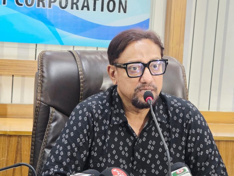 বদলে যাচ্ছে চট্টগ্রামের ট্রাফিক ব্যবস্থা, এবার সব নিয়ন্ত্রণ এআই-এর হাতের মুঠোয়!