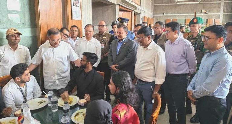 সংসদে শিক্ষার্থীদের সঙ্গে আড্ডা ও মধ্যাহ্নভোজে তারেক রহমান