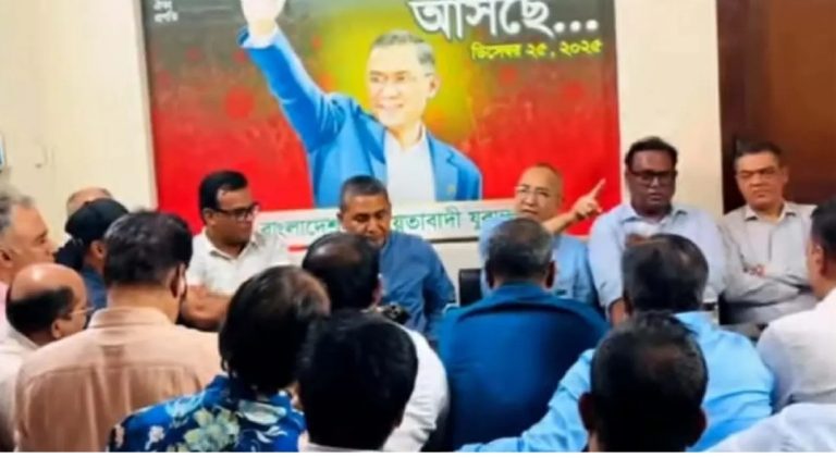 যুবদলের সভাপতি-সম্পাদকের বাগবিতণ্ডায় হট্টগোল