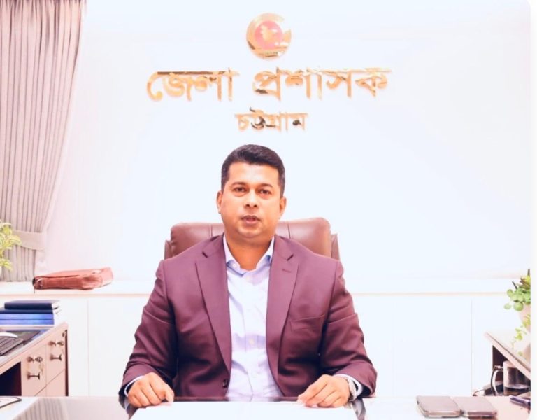 চট্টগ্রামে দুর্যোগ মোকাবিলায় কর্মকর্তা-কর্মচারীদের সব ছুটি বাতিল