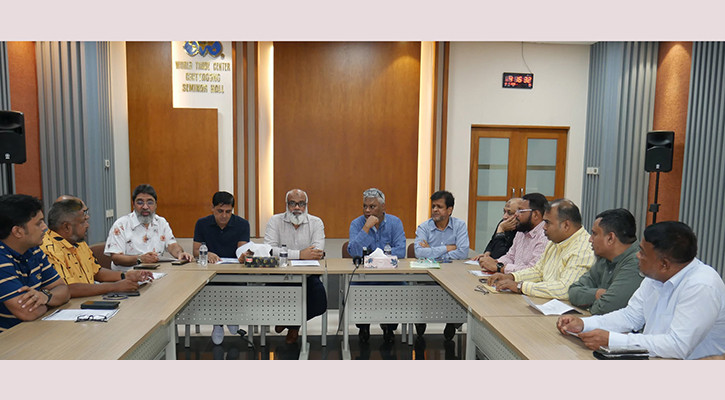 ট্রাক-কাভার্ডভ্যানে বাড়তি কর, দ্রব্যমূল্য বাড়ার শঙ্কা চট্টগ্রাম চেম্বারের