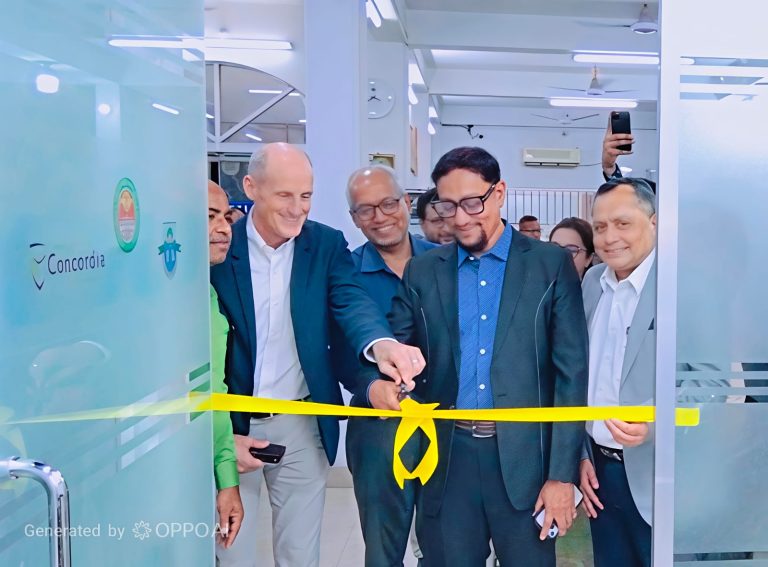 প্রিমিয়ার ইউনিভার্সিটিতে ‘সিটি সার্ভিস ইনকিউবেটর অ্যান্ড রিসার্চ সেন্টার’ উদ্বোধন করলেন মেয়র
