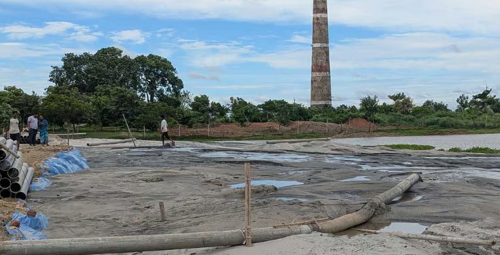 নদীতীরবর্তী জায়গা ভরাটের দায়ে  জরিমানা গুনলো এনসিপি নেতা