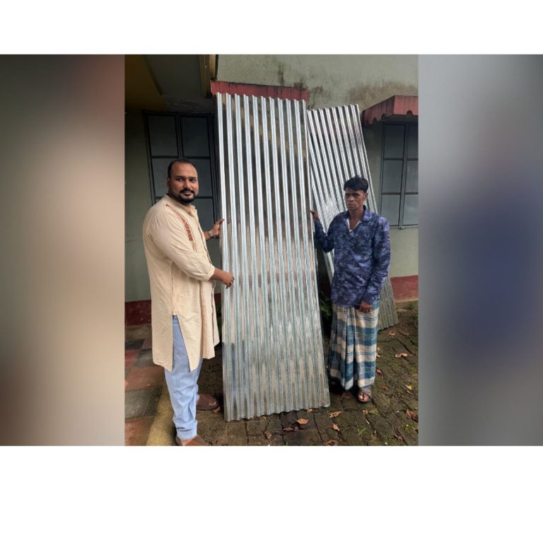 চুনতিতে বন্যা ও পাহাড়ি ঢলে ক্ষতিগ্রস্ত পরিবারের পাশে রিফ্রেশ বাংলাদেশ