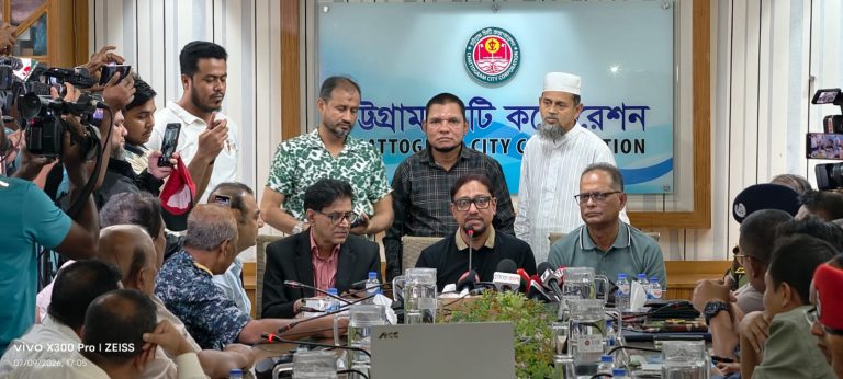 জলাবদ্ধতা নিরসনে সব সংস্থাকে সমন্বিতভাবে কাজের নির্দেশ চসিক মেয়রের