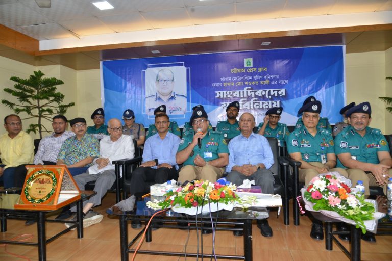 ‘নিপীড়ক নয়, জনগণের পুলিশ হতে চাই’: সিএমপি কমিশনার