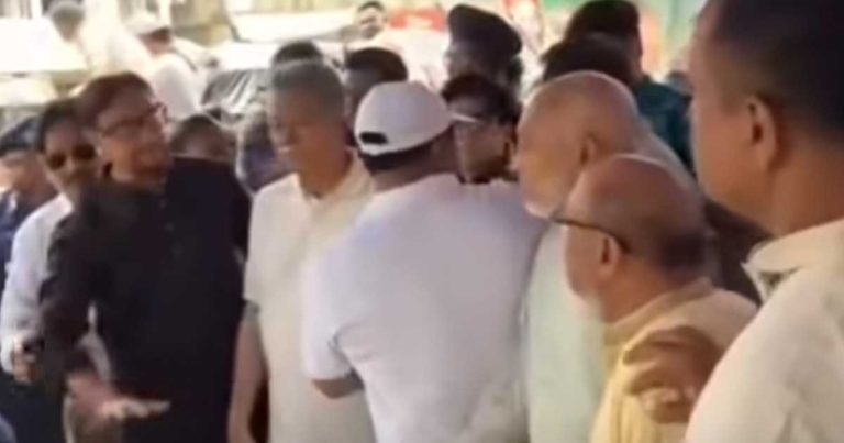 দোহাজারীতে ত্রাণ বিতরণে মঞ্চ ধস, অল্পের জন্য বড় দুর্ঘটনা এড়ালেন অর্থমন্ত্রী
