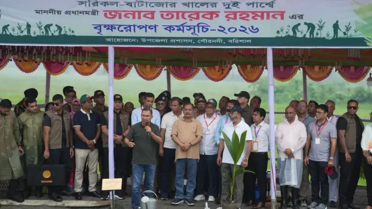 গাছ লাগালেই দায়িত্ব শেষ নয়, শিশুর মতো যত্ন নিতে হবে