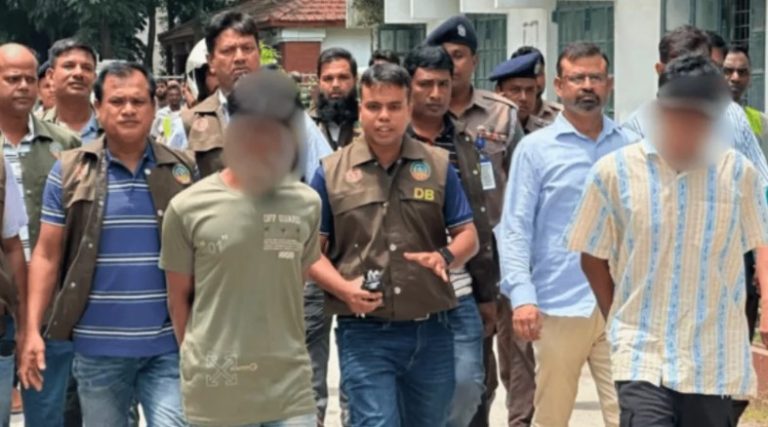 চার হত্যাকাণ্ডে গ্রেপ্তার দুই আসামির ডোপ টেস্টের নমুনা সংগ্রহ