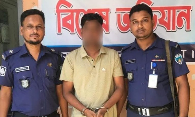 সন্দ্বীপে পুলিশ কনস্টেবলকে মারধর, অপহরণ করে চাঁদা দাবির অভিযোগে যুবক গ্রেপ্তার